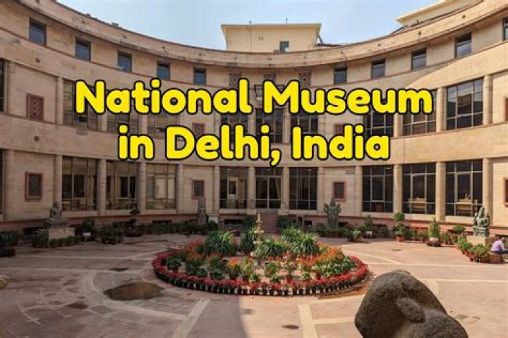 Are bags allowed in National Museum Delhi?