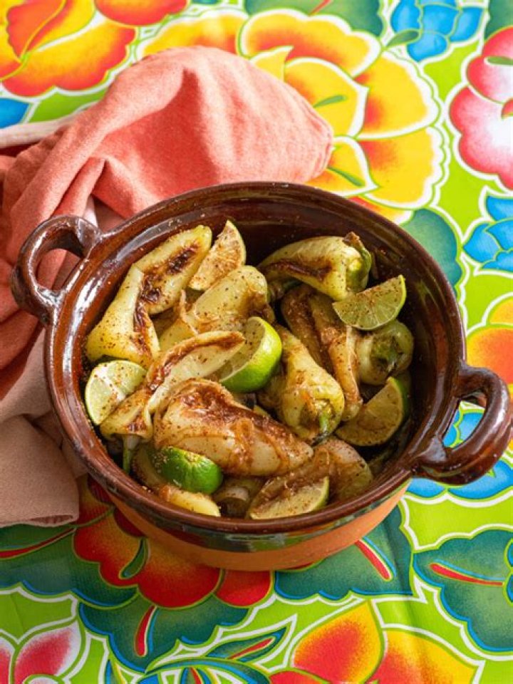 Are Chiles Gueros banana peppers?