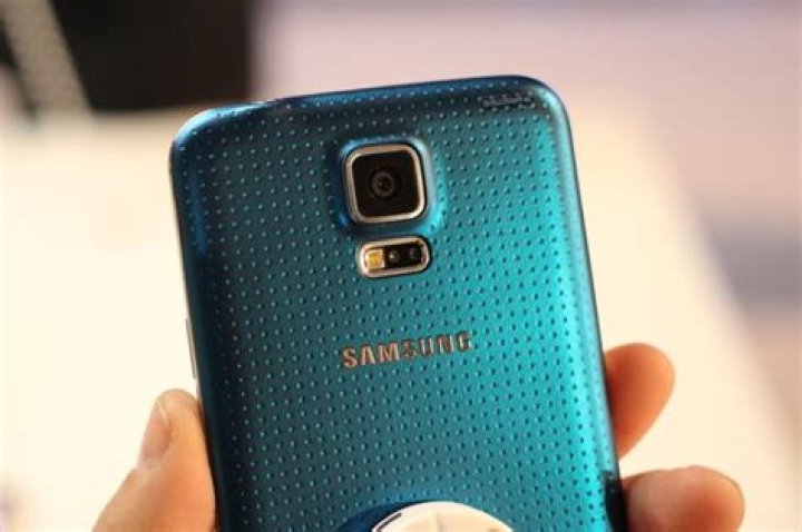 Can Galaxy S5 charge wirelessly?