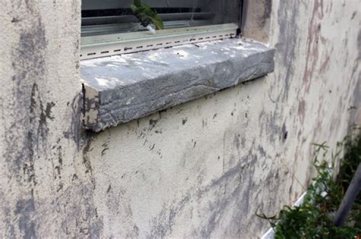 Can pressure washing damage stucco?