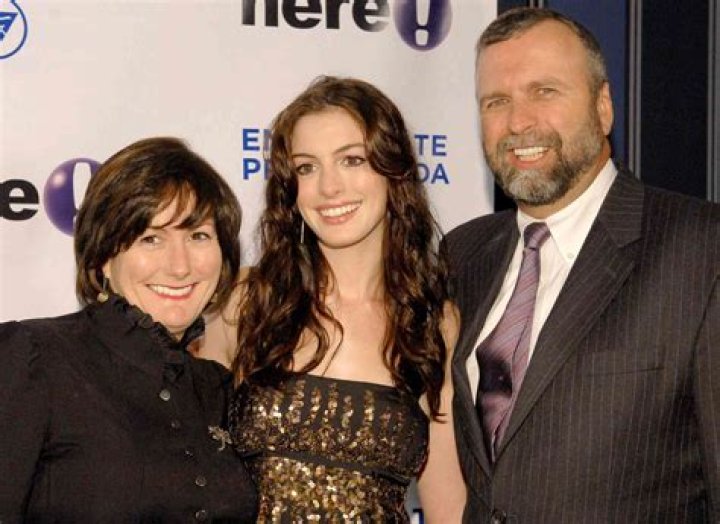 Does Anne Hathaway have famous parents?