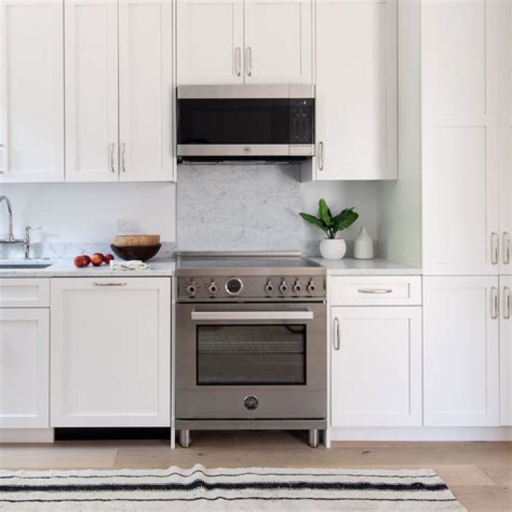 How do I install Kontakt plugins?