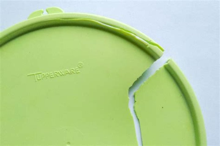How do I replace a broken Tupperware in Australia?