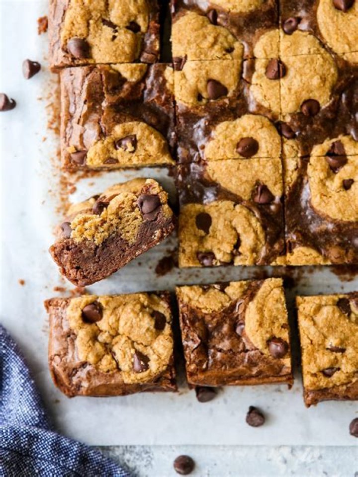 How do you make cookie brownies?