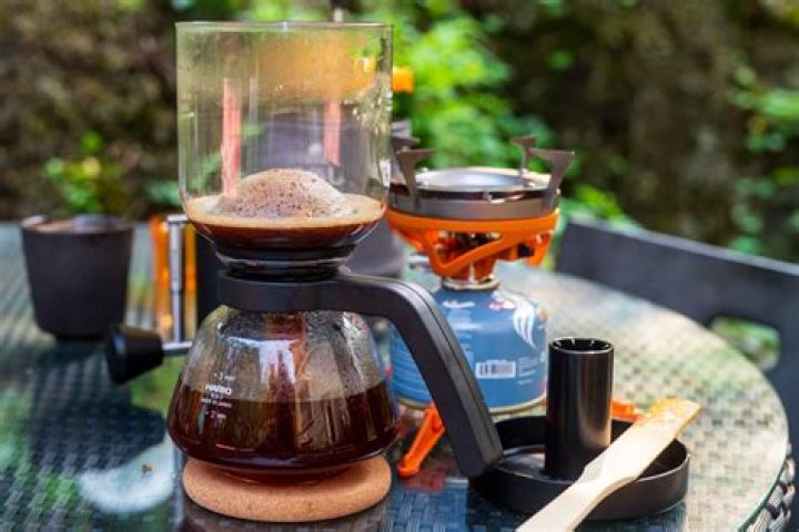 How do you make Hario siphon coffee?