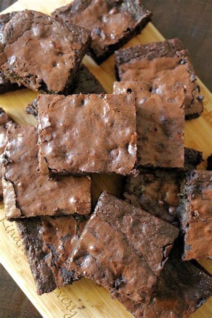 How does cornstarch affect brownies?