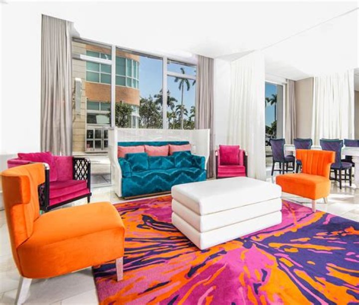 How far is Yve hotel from the beach?