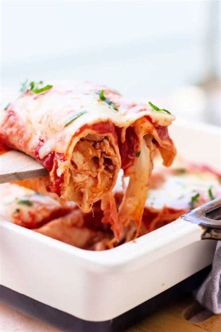 How long do you cook a cold lasagna?