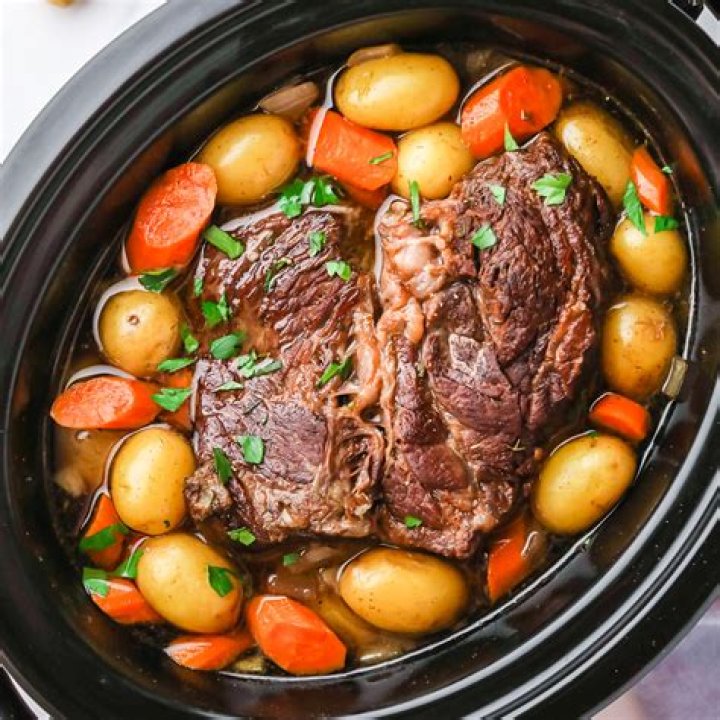 How long does it take to cook a pot roast in the oven?