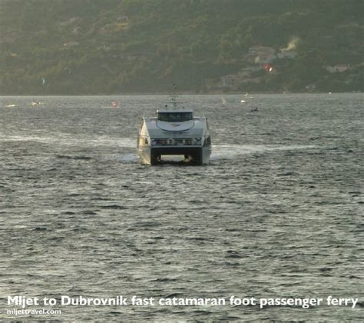 How long is ferry from Dubrovnik to Mljet?