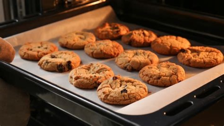 How long should cookies be in the oven for?