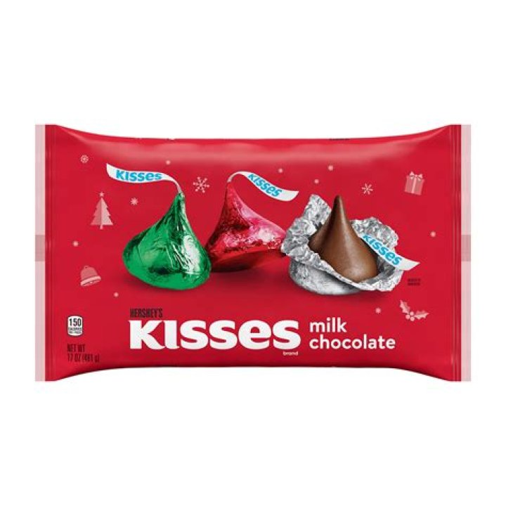 How many Hershey Kisses are in a 32 oz bag?