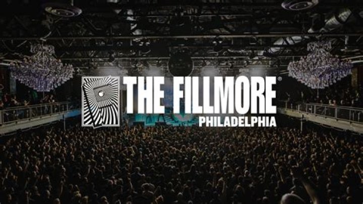 How many people fit in the Fillmore