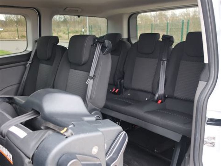 How many seats does a Ford Tourneo Custom have?
