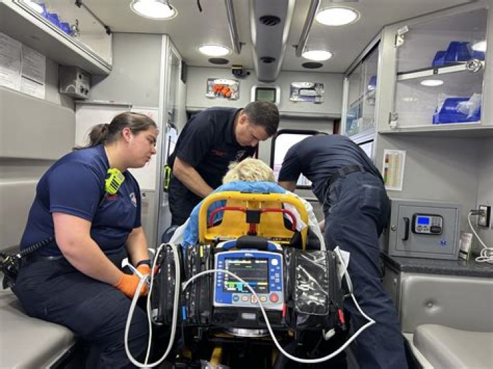 How much do critical care paramedics make UK?