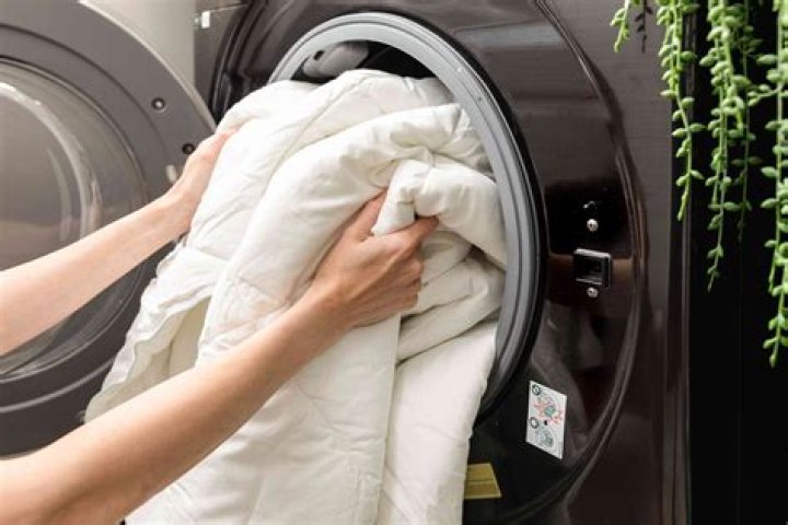 How much does comforter dry cleaning cost?