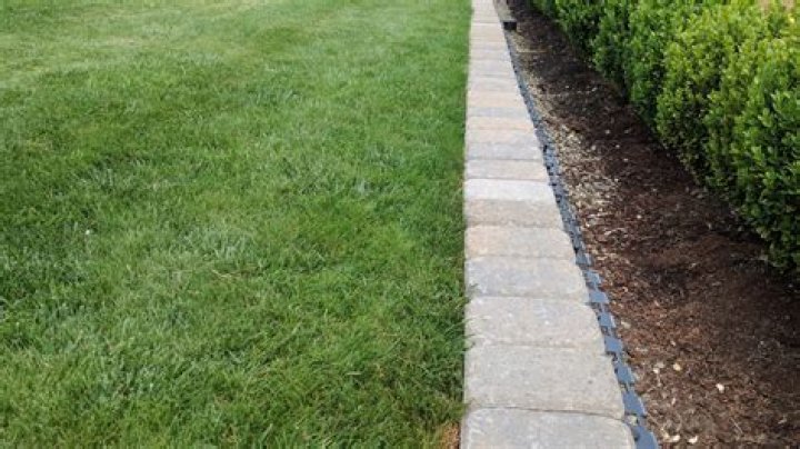 How much does it cost to have brick pavers laid?