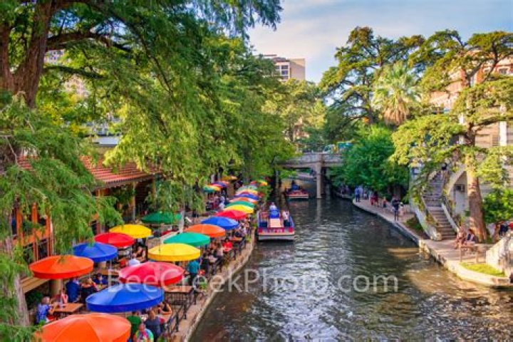 How much does it cost to ride the boat on the Riverwalk?