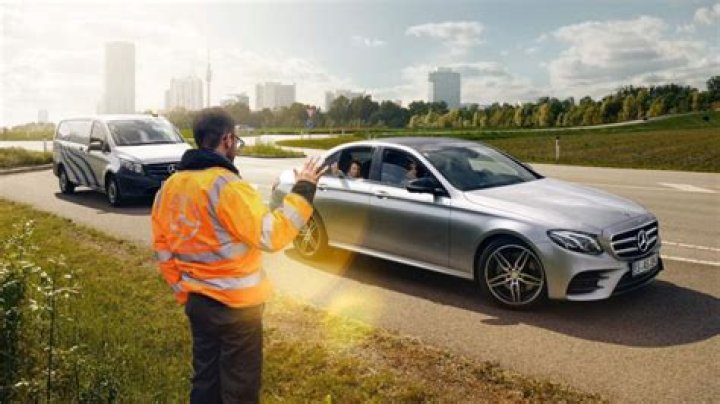 How much does Mercedes-Benz roadside assistance cost?