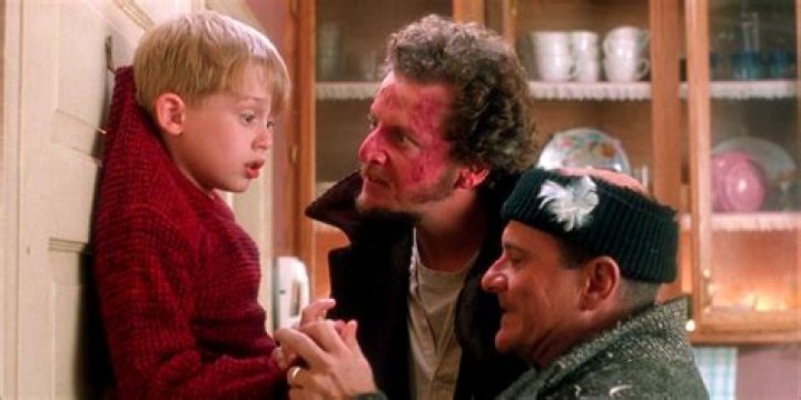 How old is Kevin Home Alone 1?