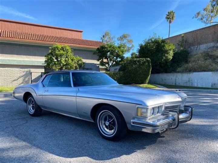 Is a Buick Riviera a muscle car?