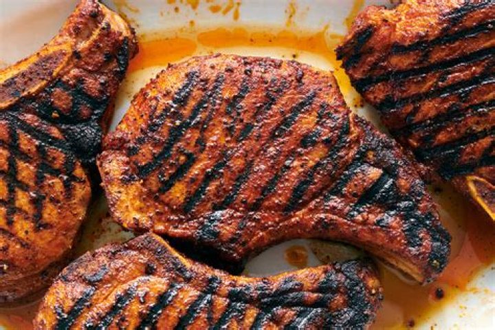 Is it safe to eat pork chops medium rare?