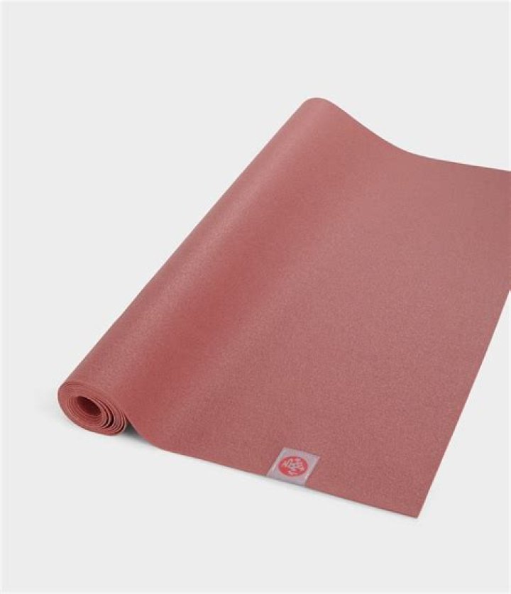 Is Manduka eKO slippery?