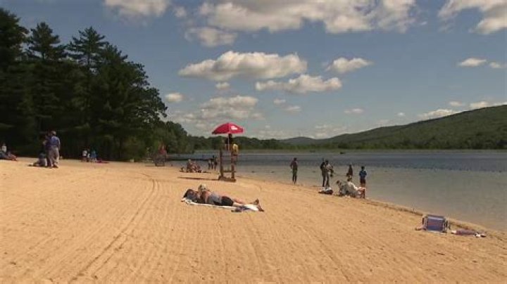 Is Mauch Chunk Lake open to non residents?