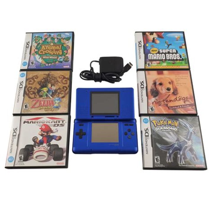 Is pictochat on DS Lite?