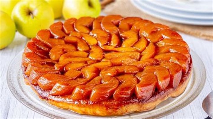 Is tarte tatin a pie?