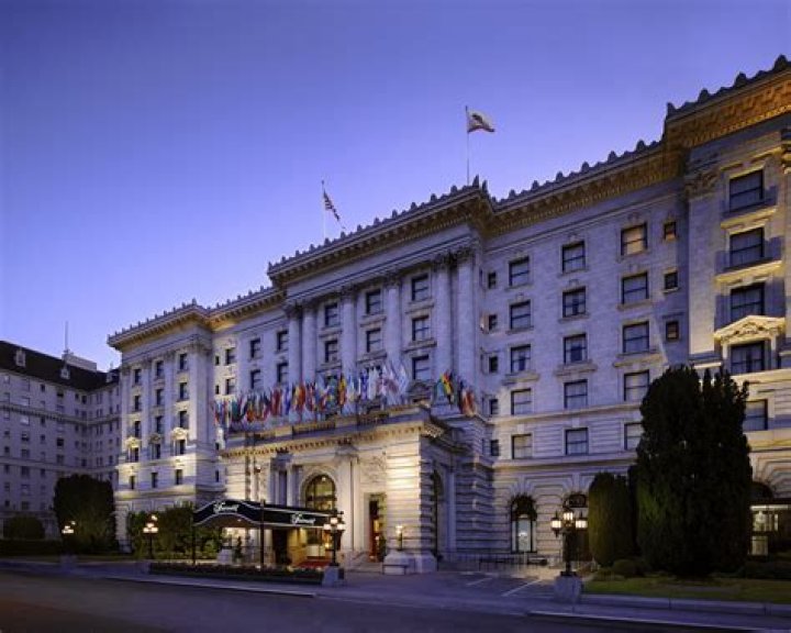 Is The Fairmont San Francisco pet friendly