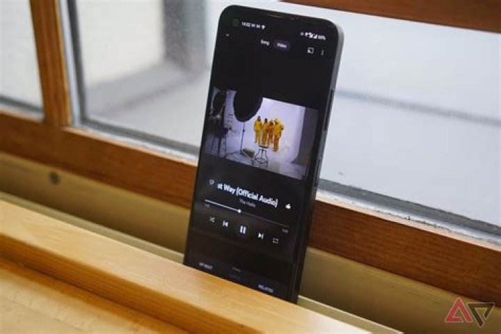 Is there a running app with music?