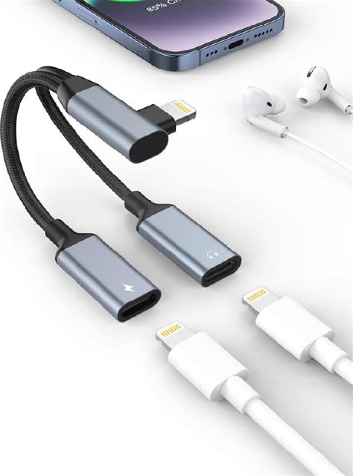 Is there a splitter for iPhone 11?