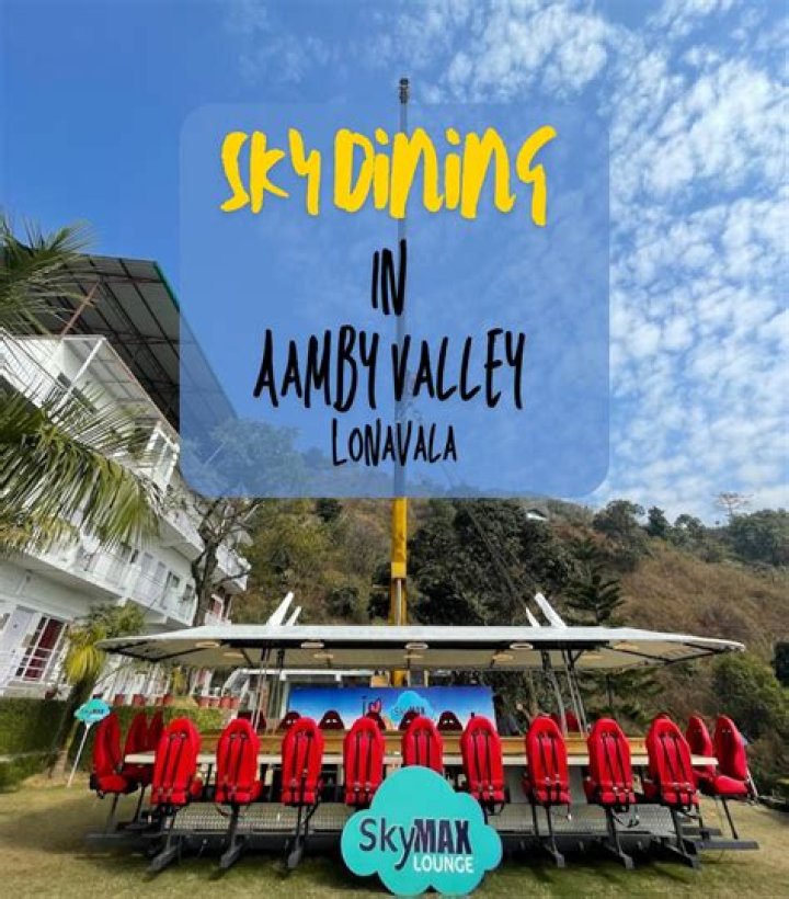 Is there any entry fee for Aamby Valley?