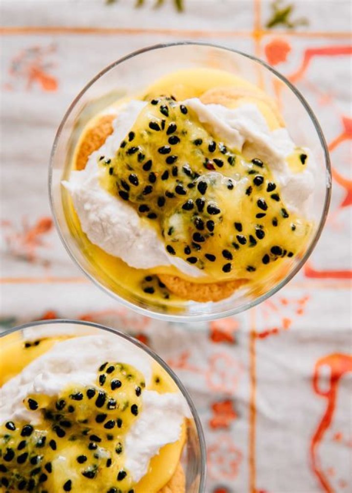 Should trifle have jelly?