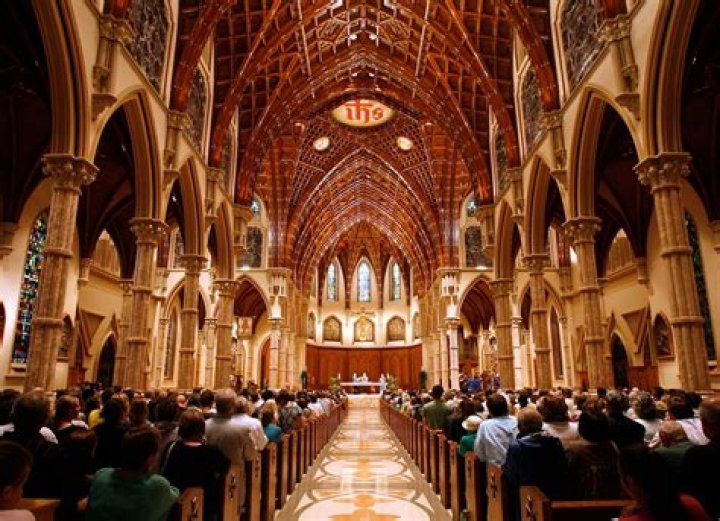 What are the Mass times at Holy Name Cathedral in Chicago?