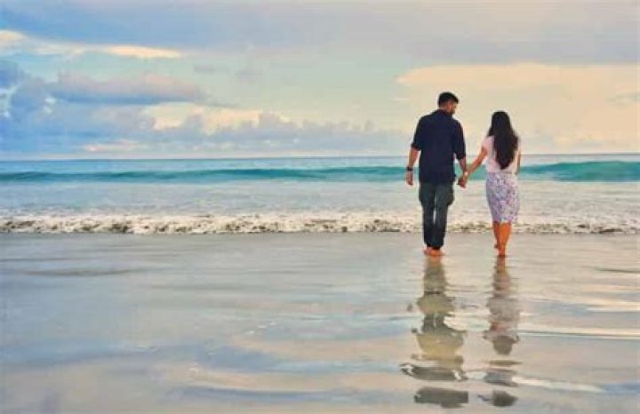 What can couples do in Virginia Beach?