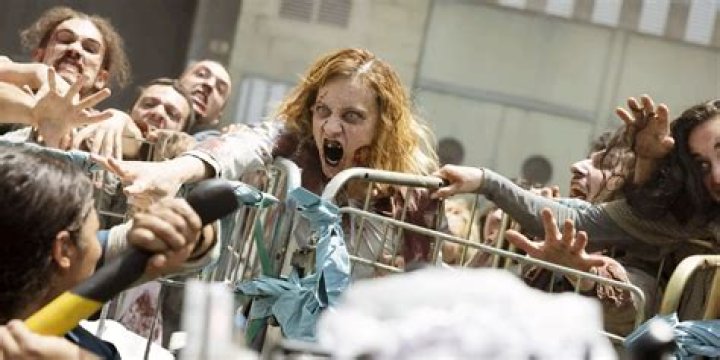 What caused the zombie outbreak in World War Z?