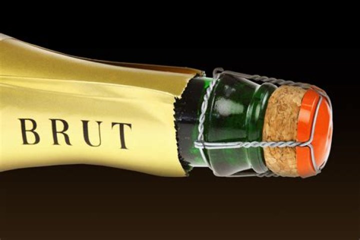 What does yellow label mean champagne?