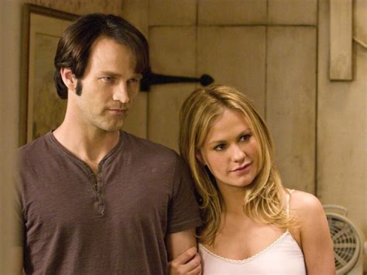 What episode do Sookie and Bill kiss?