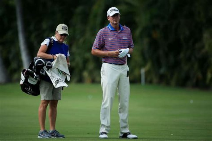 What is in the Steve Stricker 2020 bag?