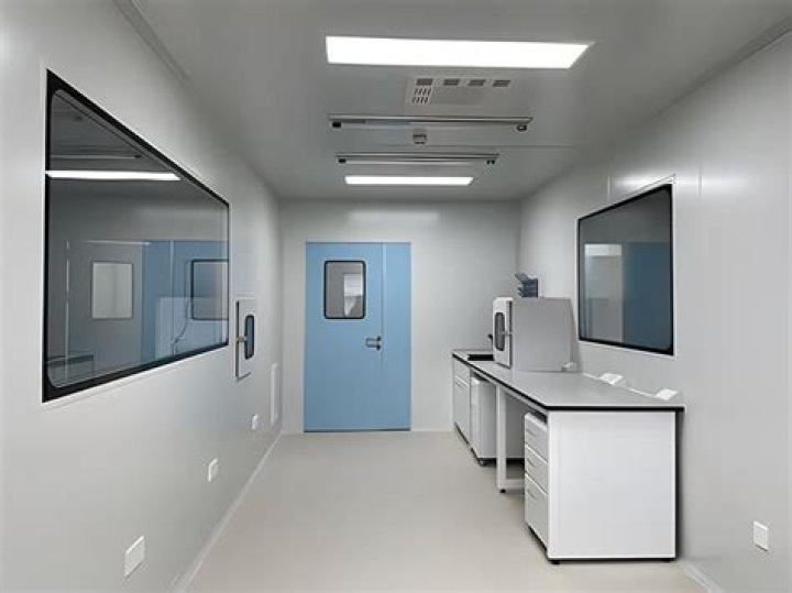 What is ISO Class 5 cleanroom?