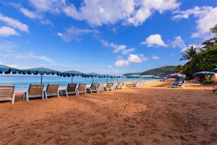 What is Karon beach like in Phuket?