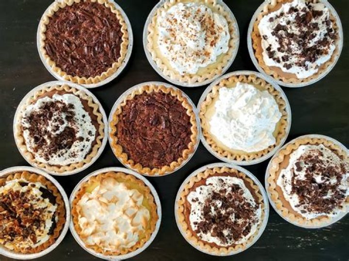 What is the most popular flavor of pie?
