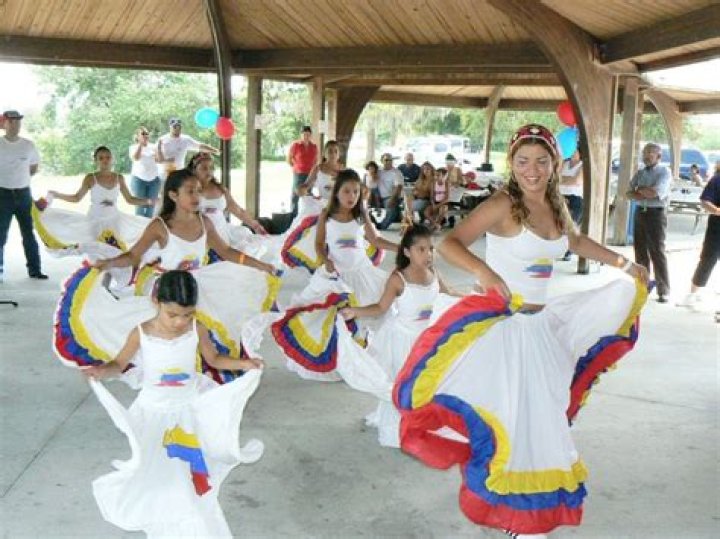 What is the traditional dance of Venezuela?