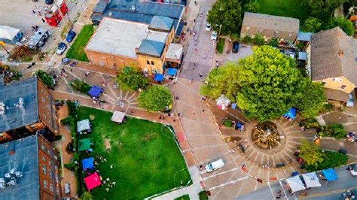 What is there to do in Evansville Indiana today?