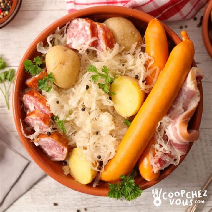 What meal is choucroute Garnie eaten for?