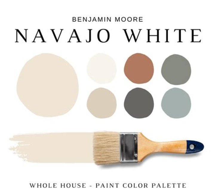 What paint color goes with Navajo White