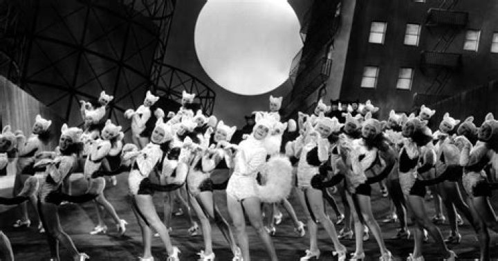 What studio is known for musicals in the 1930s?