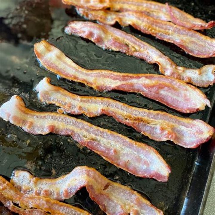 What temperature do you cook bacon?
